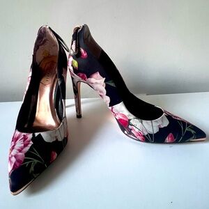Stunning 4 inch flower print Ted Baker stiletto heals - new size36.5/ US6.5